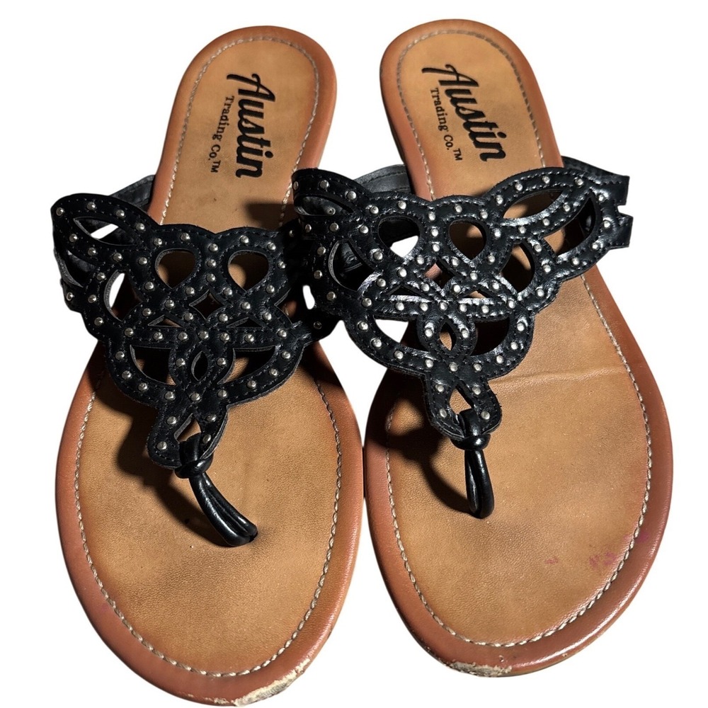 Austin Trading‎ Co Womens 8 Black Studded Laser Cut Medallion Thong Sandals FAIR